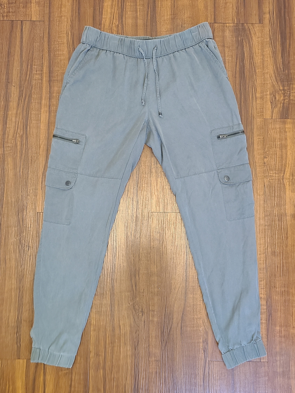 Banana Republic Ultra-Lightweight Cargo Joggers – Steel Green / Gray, Size XS